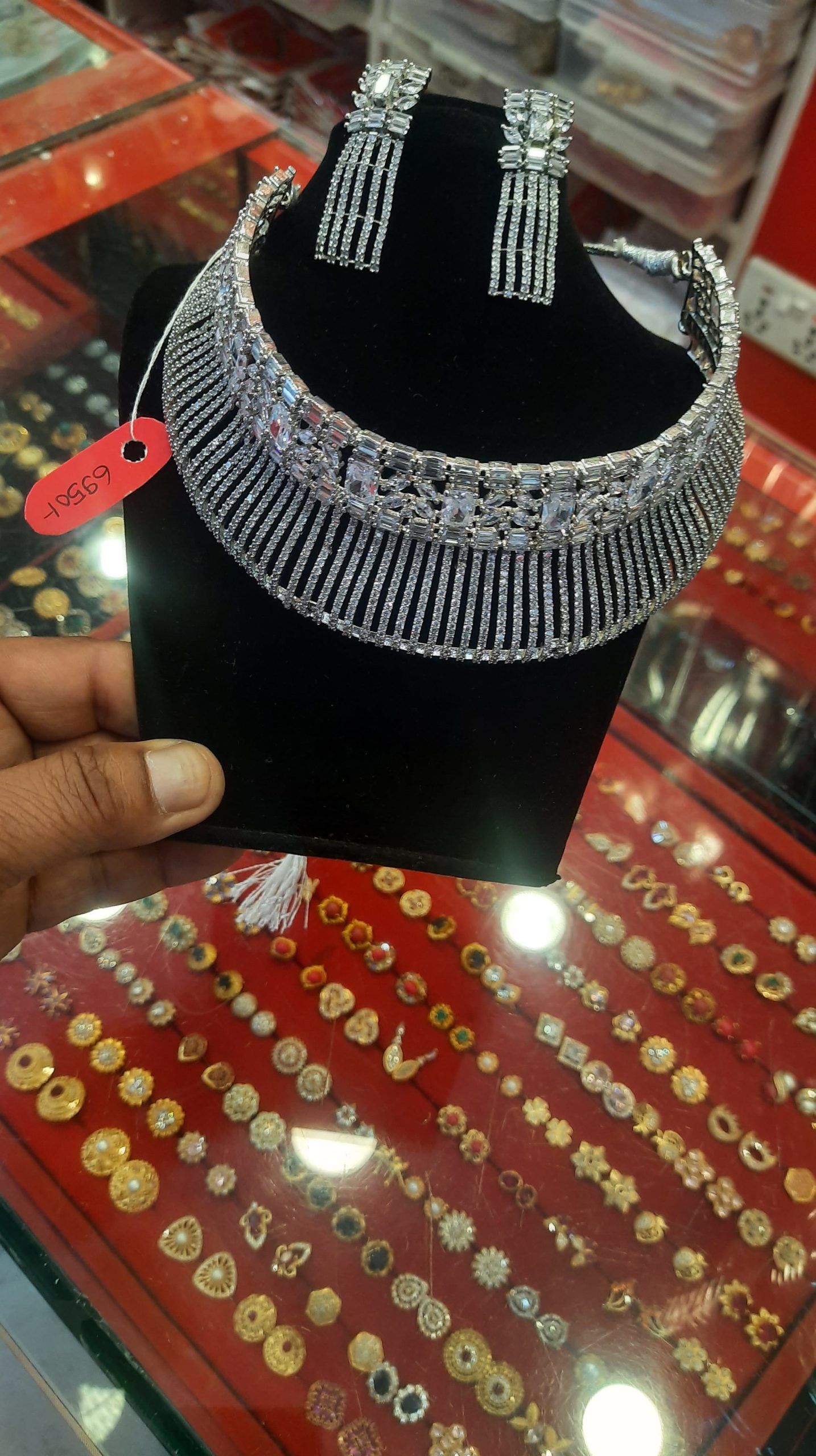 AD05-Choker